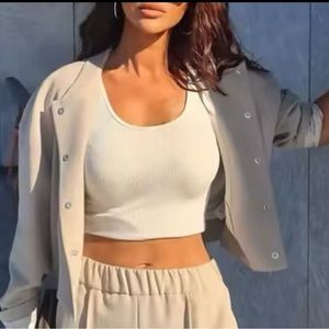 Women's Short Stand Collar Jacket size small